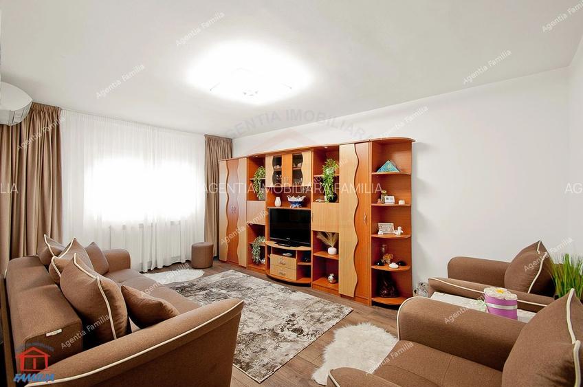 De închiriat apartament 3 camere, Micro 20 - 13