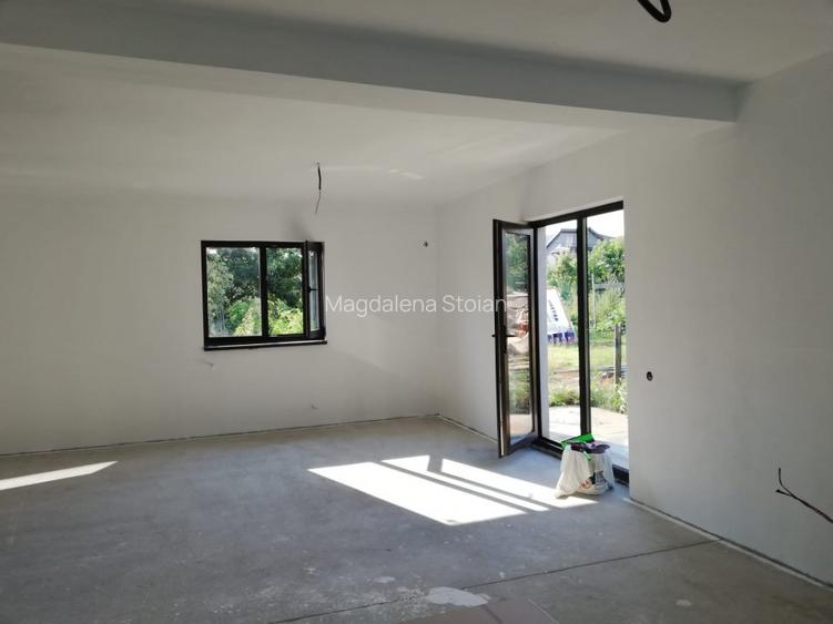 Duplex spatios pe malul lacului P+1E+M proiect german - 8