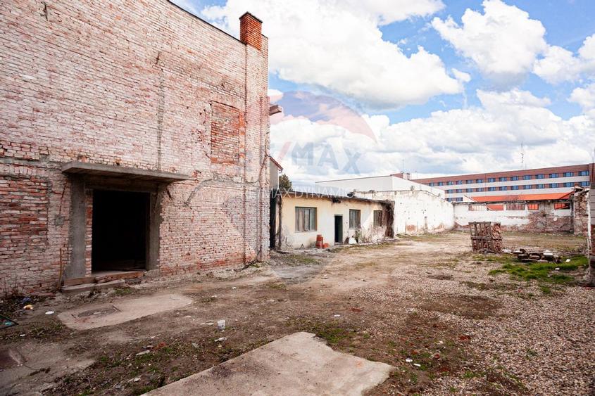 Casă cu teren generos de 786 mp, situată pe strada Transilvaniei - 3