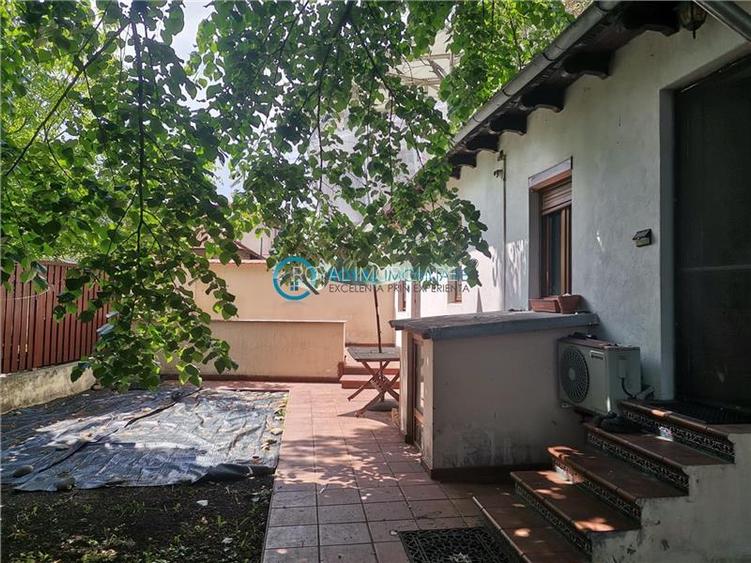Royal Imobiliare - Inchiriere apartament in vila cu gradina - 2