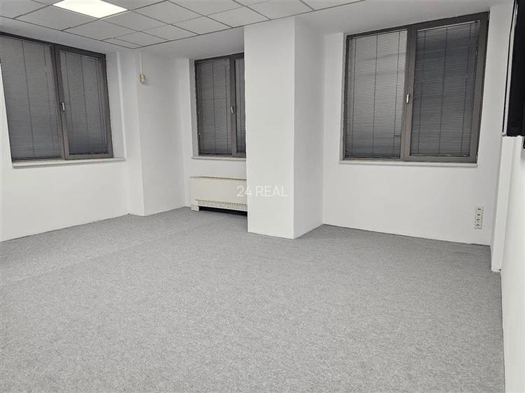 Spatii de inchiriat - River Plaza - Corp B de la 127 mp - 17