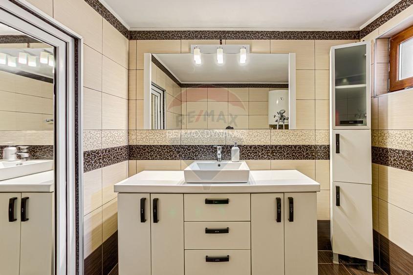 Scaun de inchiriat, salon de infrumusetare zona Vlaicu - 7