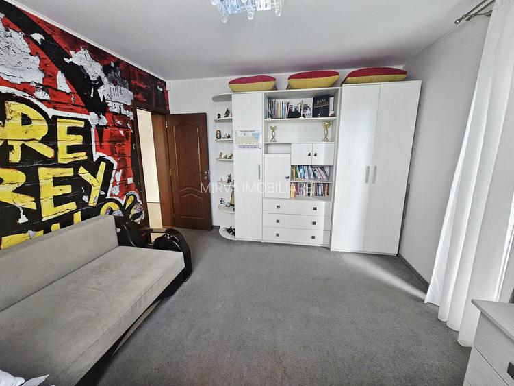 Vilă premium în Strejnicu | 8 camere | 345 mp utili | teren 595 mp - 44