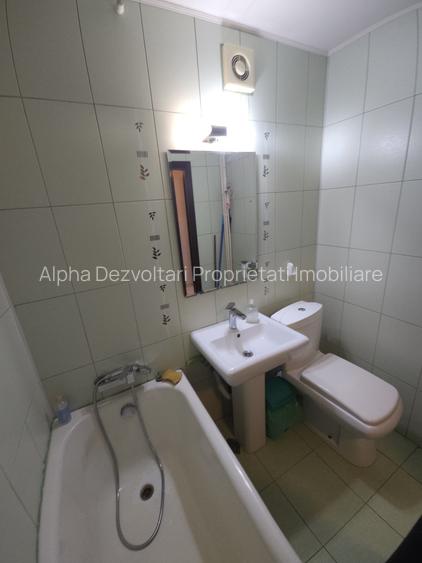 Titan, Auchan, str. Giurgeni - 2