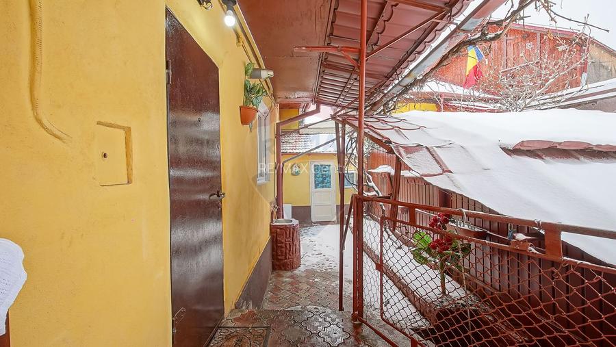 Proprietate cu 2 apartamente și garaj, Schei - 21