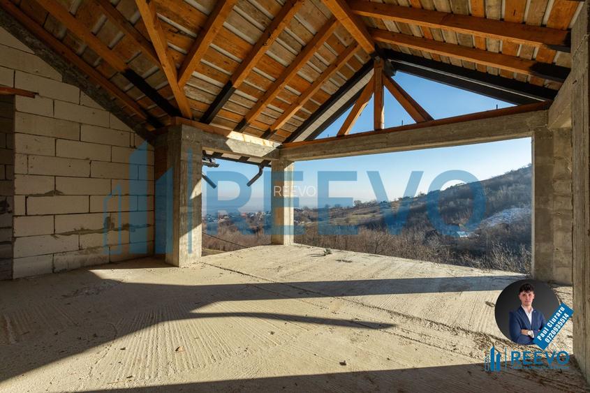 Pensiune/Vilă la roșu P+E+M în Sărata - 25