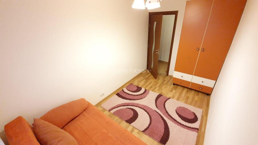 Apartament 4 Camere de Închiriat – Zona Școala 2, Focșani - 4