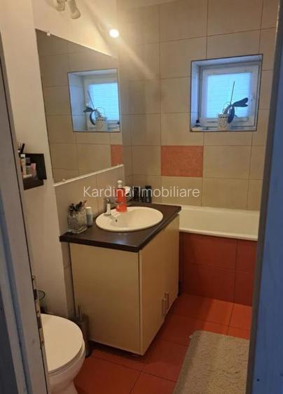 Apartament 2 camere decomandat etaj 3  Aurel Vlaicu - 12