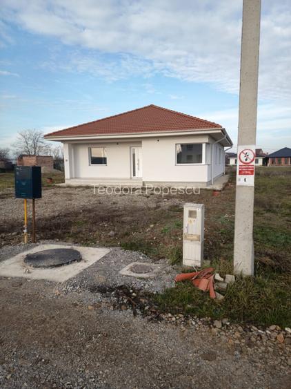 Casa finisata, cartier Beverly Hills, aproape de Oradea si de Baile Felix. - 11