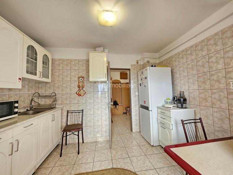 Oferta vanzare ap 3 cam Gavana 3, mobilat si utilat, 93000 EURO - 12