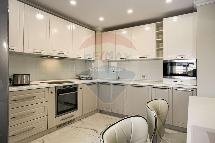 Apartament spectaculos de vanzare:  4 camere, 2 băi, zona Vlaicu - 4