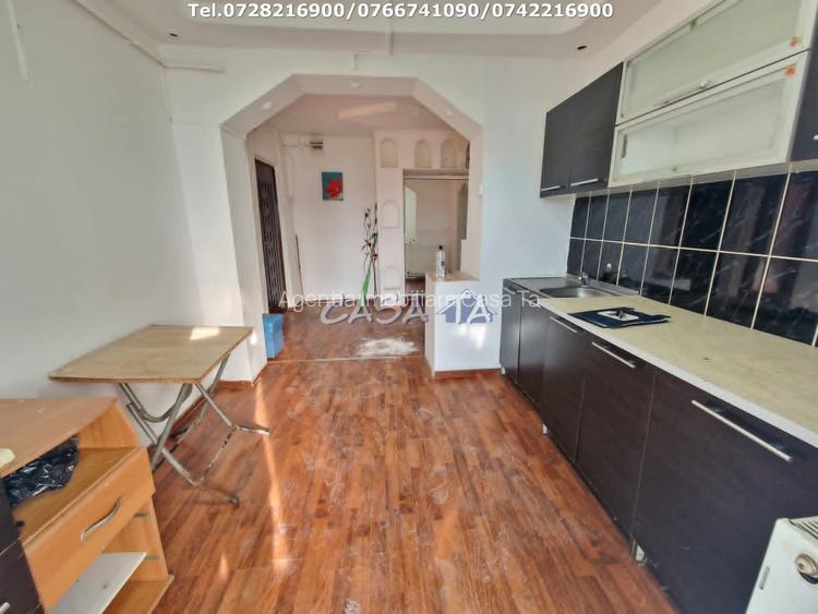 Apartament 3 camere ,situat in Rovinari, Str. 22 Decembrie 1989 - 9