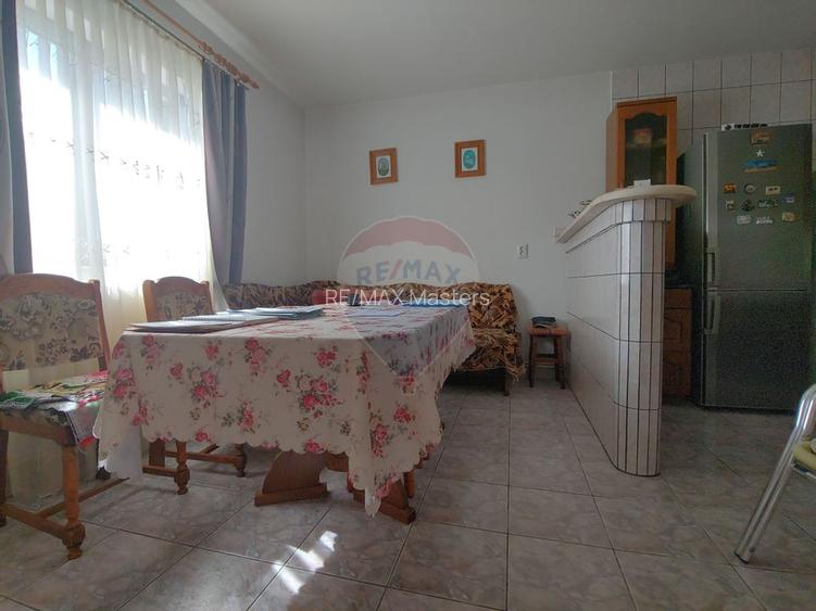 Casa / Vila de vanzare cu teren intravilan 1200 mp-Zvoristea, Suceava - 57