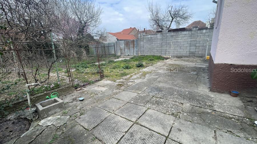 Casa de vanzare cu teren 572 mp si front generos 21 ml - 6