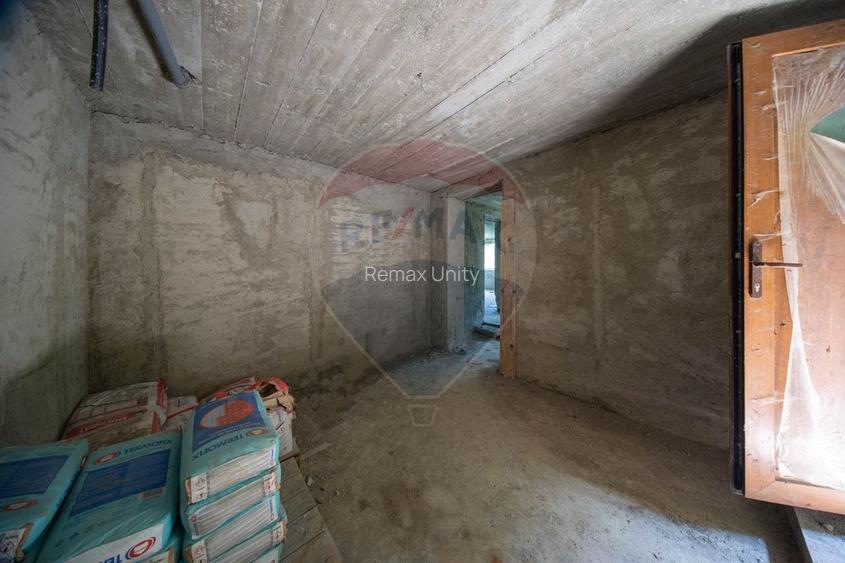 Casă / Vilă cu 8 camere / 7 bai de vânzare, Moieciu de Jos - 38