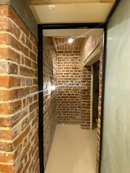 Birou, cabinet, galerie de arta. - 12