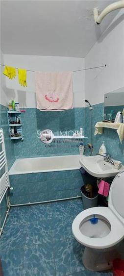 75000 EURO TATARASI IN SPATE LA IULIS MALL - 10