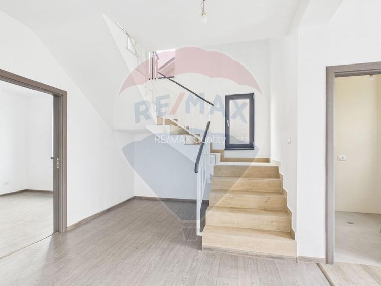 Vila moderna 5 camere P+1 de vanzare in Crevedia - 11