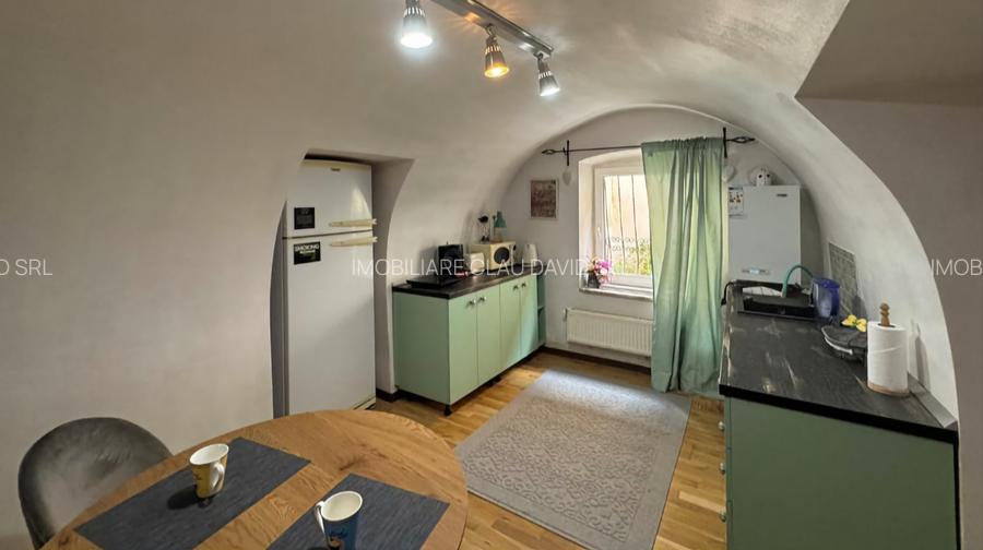 Apartament 2 camere in centrul istoric, renovat cu stil, pe strada Republicii - 8