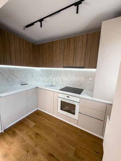 Apartament ultrafinisat, 2 camere, etaj 3, garaj, zona Vivo - 40