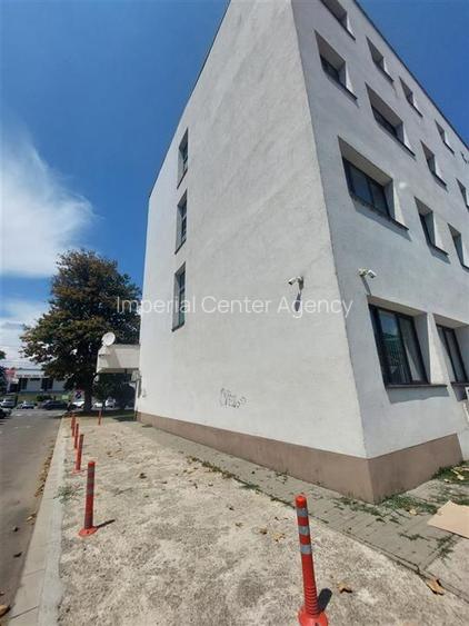 Cladire birouri   Spatiu Comercial in  Onesti de vanzare - 4