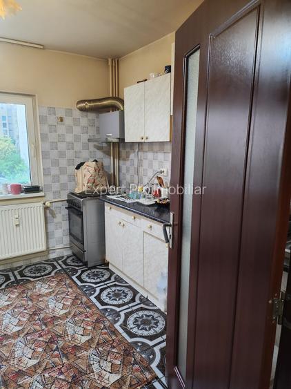 Drumul Sarii Al. Botorani 3 Camere Decomandat bloc 1989 et. 3, 76mp - 7