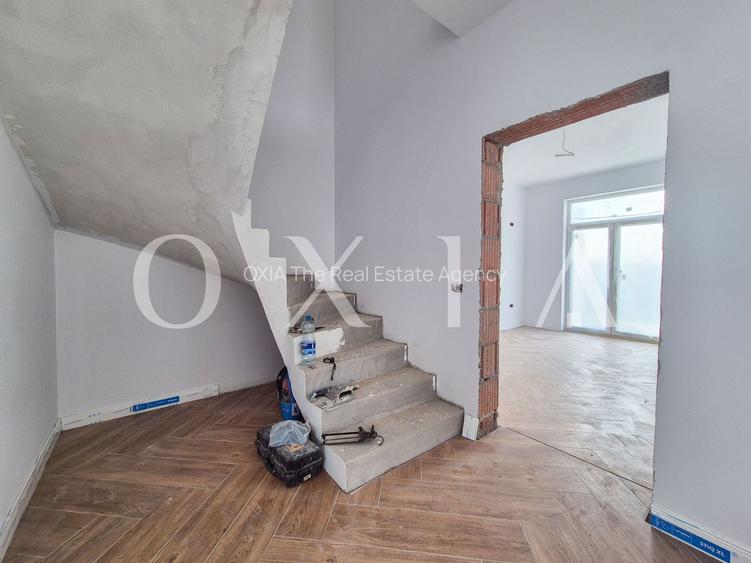 AX1030 Mosnita Noua, 1/2 Duplex Despartit Prin Camera Tehnica - 13