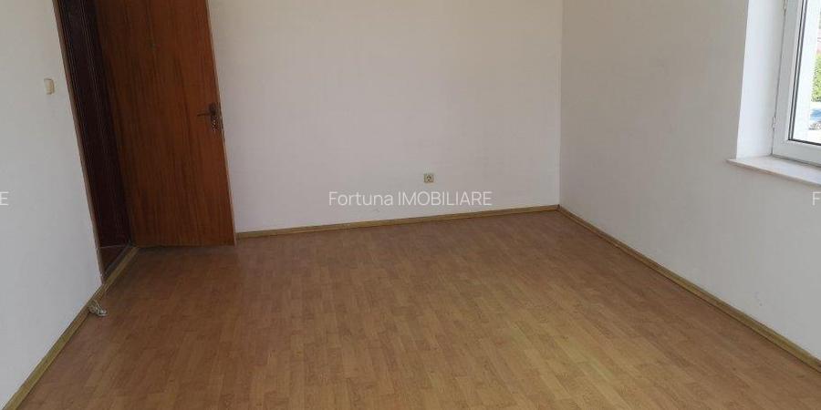 Hala  Brasov Zona Bartolomeu - 12