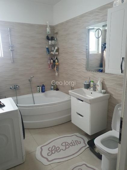 Vând apartament  cu curte - 3