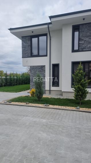 Complex rezidential cu 7 vile langa Laguna Albastra - 34