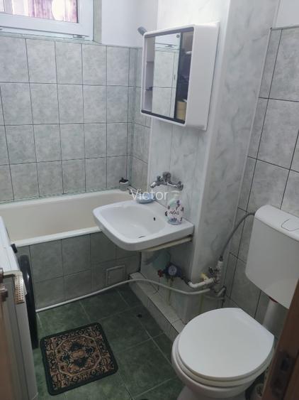 Vand apartament 2 camere decomandat semicentral Roman - 9