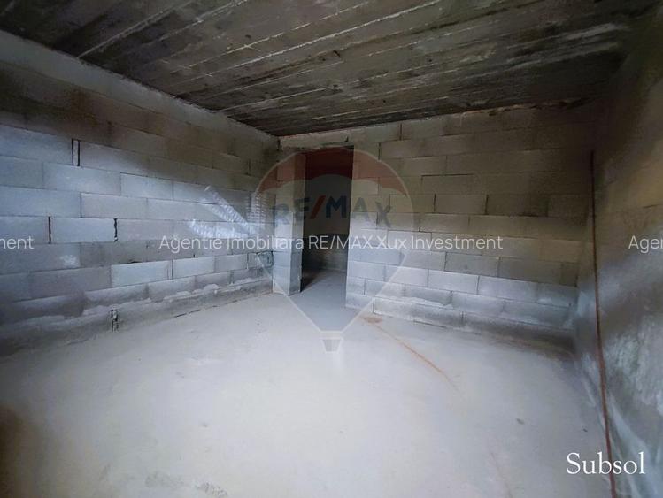 Casă/vilă spațioasă, centrală în Săliște, structură S+P+E+M - 13