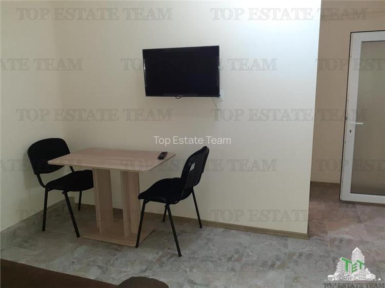 Vila moderna + casa renovata cu 2 apartamente si teren generos  -  Palazu Mare , - 15