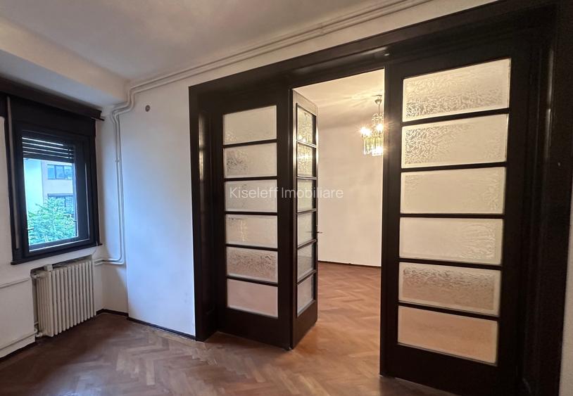 Apartament în vila interbelică U2 - 3