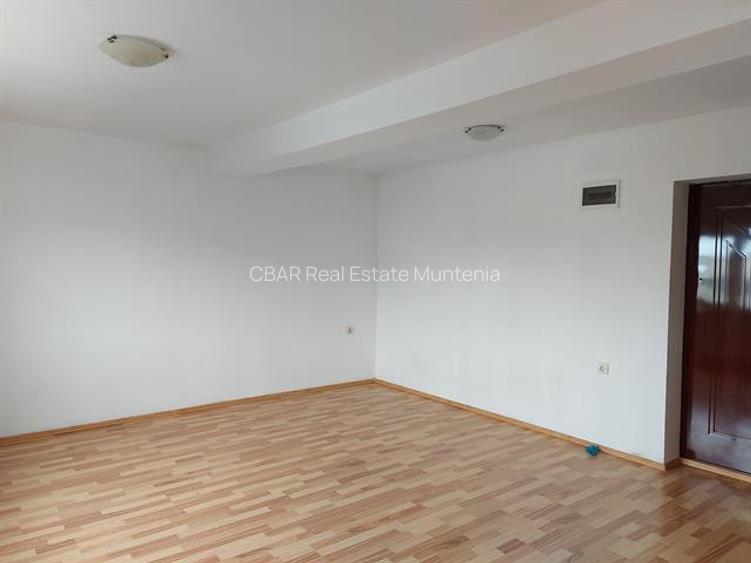 Ap 3 cam. in Gavana 3 in sup de 96 mp, 814 E/mp, an 2008 la pret 78 100 euro . - 2