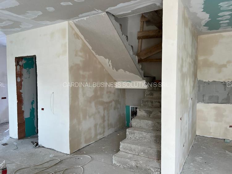 Pantelimon - str.Calarasi, cartier nou format, vila P+1ET, noua, in stadiul de f - 5