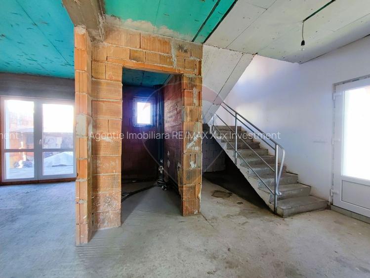 Casă / Vilă cu 5 camere de vânzare - 16