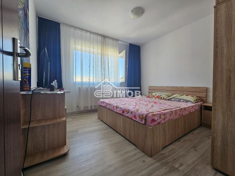 Apartament 3 camere decomandat, 64 mp, mobilat/utilat – Micro 11, lâng