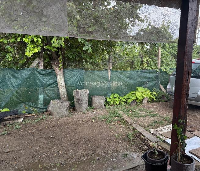 Teren+casa. Vând teren(aprox 2400mp, într-o singură parcela) și casa (49mp), cu. - 2