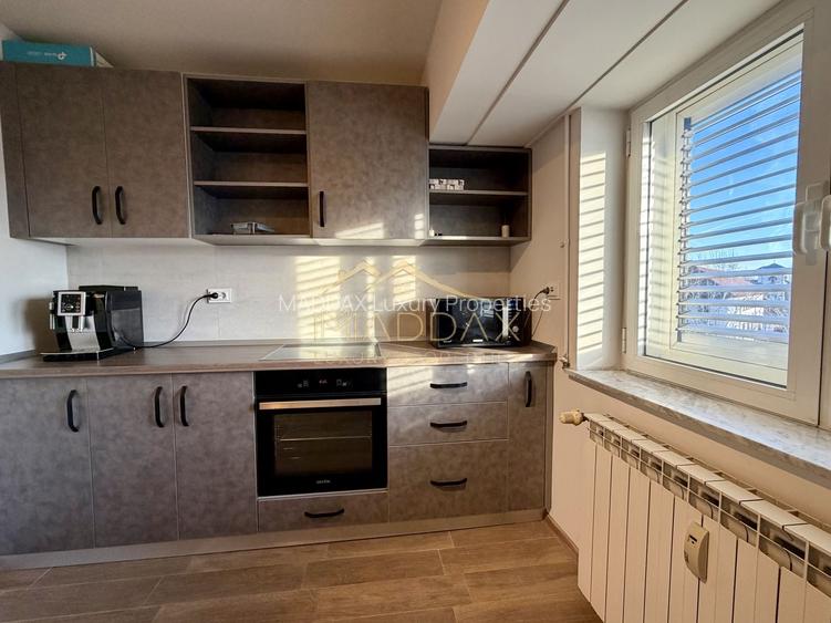 Apartament cu 4 camere *95mpc* // Bulevardul Unirii - 22