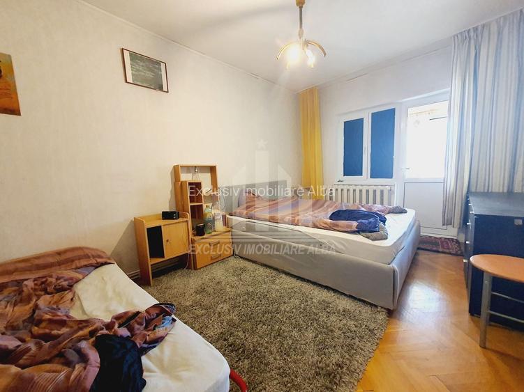 Casa individuala | De inchiriat | 250 mp | 7 camere | Cetate - 9