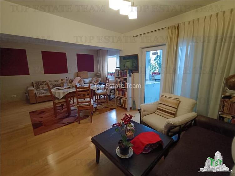 Vanzare apartament  3 camere Titulescu - 3