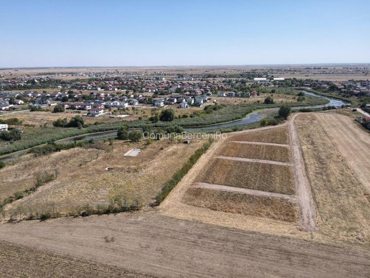 Loturi Intravilane In Rate Berceni | zona superba, langa lac | #MG15 - 4
