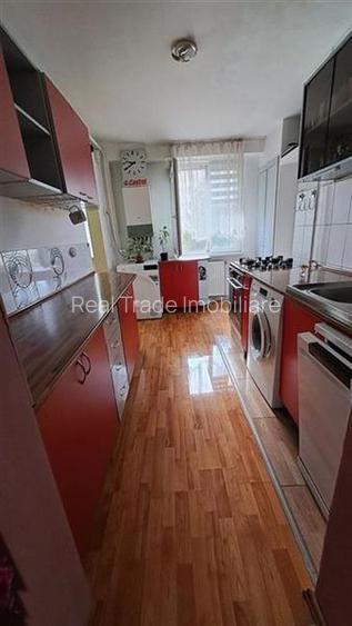 Apartament 3,5 camere, centrul nou, mobilat si utilat, parcare - 7