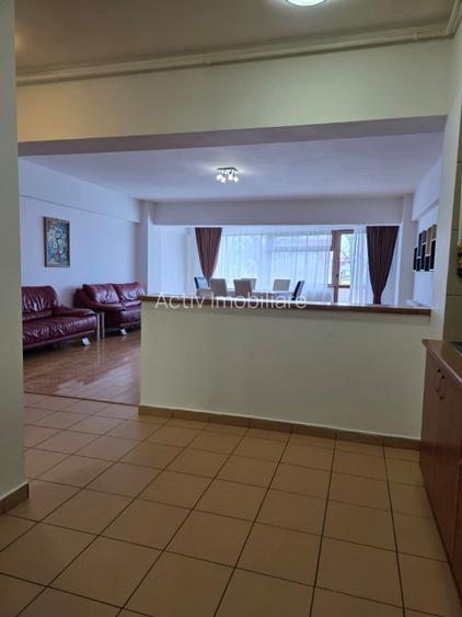 Bd. Mamaia – Delfinariu| 3 camere mobilat, utilat | 104 mp | Garaj subteran - 8