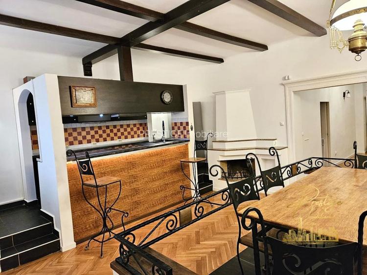 Apartament cu 4 camere de inchiriat in zona Ultracentrala - Oradea - 2