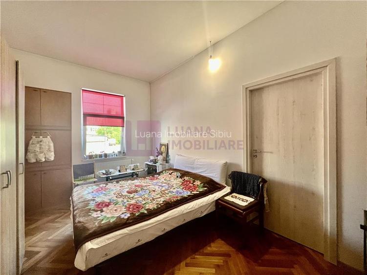 Casa de vanzare  | 2 constructii | 540 mp teren |  zona Lupeni | pivnita - 5