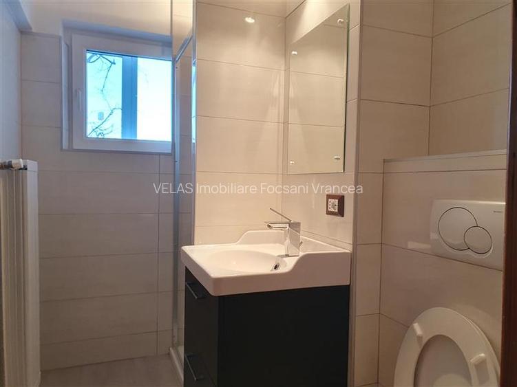 Apartament 2 camere et 4, Bdul Bucuresti, mobilat si utilat - 4