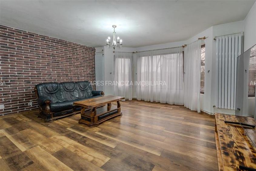 PROGRESUL GIURGIULUI,VILA INDIVIDUALA,5 CAMERE,221 MP,TEREN 379 MP - 2