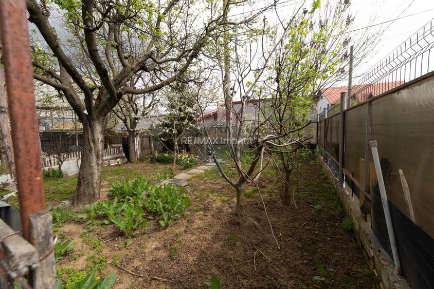 Casă de vânzare si teren 266mp în zona Giulesti - 5